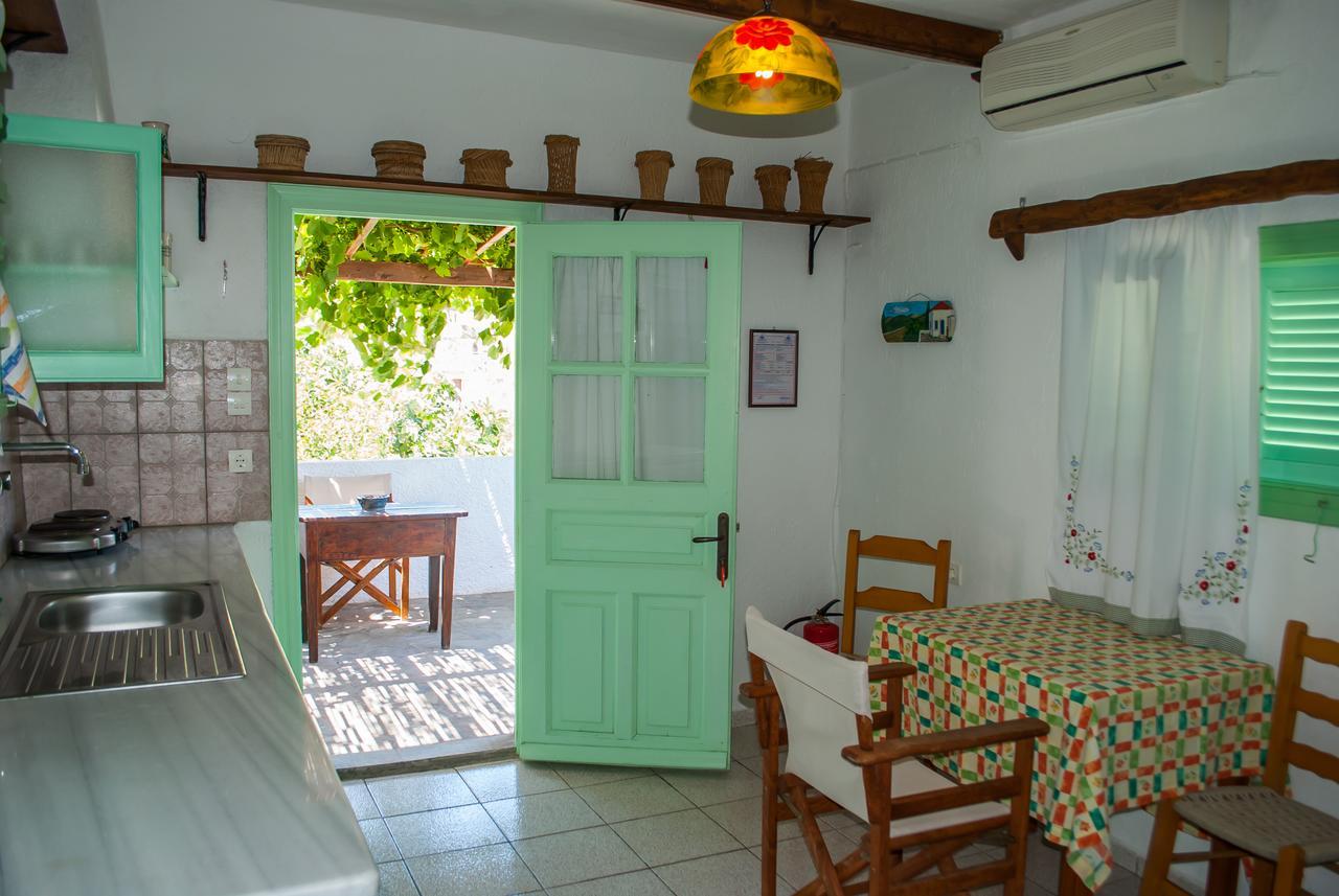 Sapsila Patmos Mathios Studios- Apartments מראה חיצוני תמונה